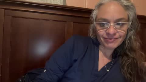 Tori online show from November 2025 05:51:01 AM