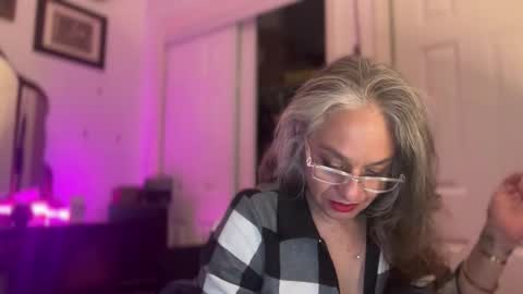 Tori online show from November 2025 03:01:02 AM