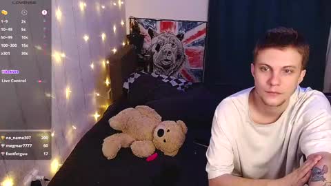 Snapshot of degradat1on chatting on January 2025 01:40:01 PM degradat1on online show from January 2025 01:40:01 PM