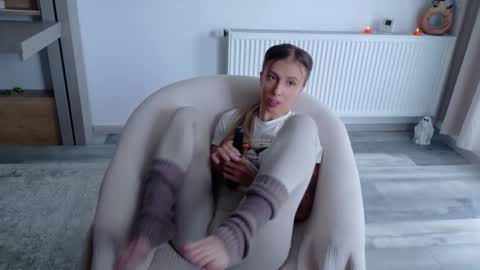 Snapshot of deidi_sweet chatting on November 2025 12:15:01 PM Di online show from November 2025 12:15:01 PM