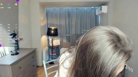 Laura online show from April 2026 12:43:01 PM