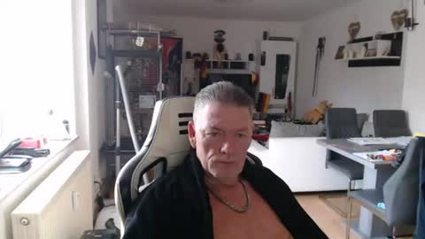 deinprinz2312 online show from June 2026 04:25:02 AM