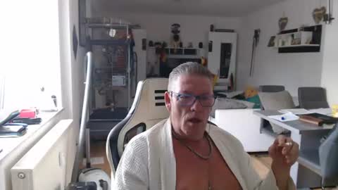 deinprinz2312 online show from June 2026 06:13:02 AM