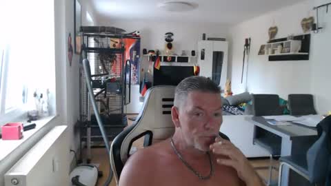deinprinz2312 online show from June 2026 05:27:01 AM
