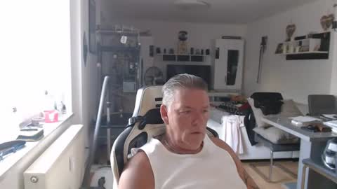 deinprinz2312 online show from July 2026 05:12:02 AM