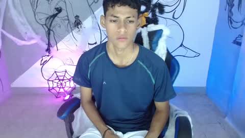 Snapshot of deivid_bigcock1 chatting on October 2025 12:10:02 AM Deivid online show from October 2025 12:10:02 AM