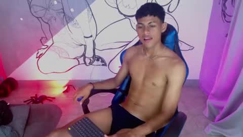 Snapshot of deivid_bigcock1 chatting on October 2025 12:33:01 AM Deivid online show from October 2025 12:33:01 AM