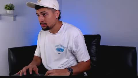  DEIVY  online show from April 2026 11:49:02 PM