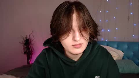 Snapshot of delalex chatting on March 2026 10:05:01 PM Alex online show from March 2026 10:05:01 PM