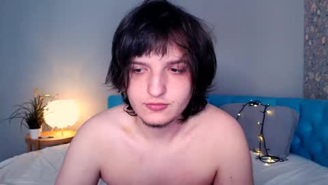 Snapshot of delalex chatting on April 2026 04:19:01 AM Alex online show from April 2026 04:19:01 AM