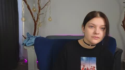 deliaeffy online show from March 2026 01:48:01 PM