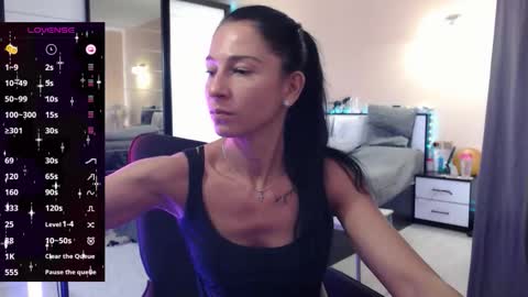 Nicole online show from September 2025 08:14:02 AM