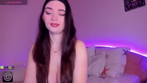 Snapshot of delicious_mila chatting on March 2025 06:43:01 AM Mila online show from March 2025 06:43:01 AM