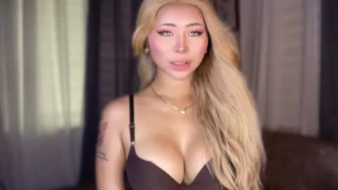 Snapshot of deliciousfaye chatting on April 2026 04:57:01 AM Hello your loving faye 3 online show from April 2026 04:57:01 AM