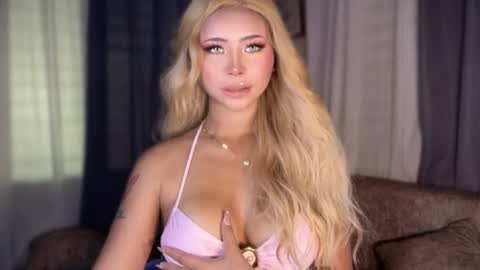 Snapshot of deliciousfaye chatting on April 2026 08:31:02 AM Hello your loving faye 3 online show from April 2026 08:31:02 AM