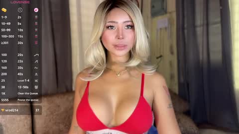 Snapshot of deliciousfaye chatting on April 2026 07:41:01 AM Hello your loving faye 3 online show from April 2026 07:41:01 AM