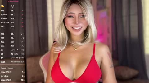 Snapshot of deliciousfaye chatting on April 2026 05:54:02 AM Hello your loving faye 3 online show from April 2026 05:54:02 AM
