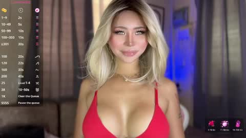 Snapshot of deliciousfaye chatting on May 2026 04:30:02 AM Hello your loving faye 3 online show from May 2026 04:30:02 AM