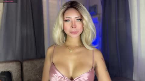 Snapshot of deliciousfaye chatting on May 2026 09:06:02 AM Hello your loving faye 3 online show from May 2026 09:06:02 AM