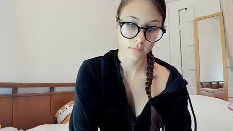 deliciousnoni online show from December 2025 06:06:01 AM