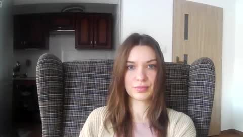 Aurora online show from February 2025 07:43:01 AM