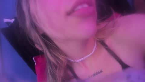 della online show from October 2025 08:40:02 AM