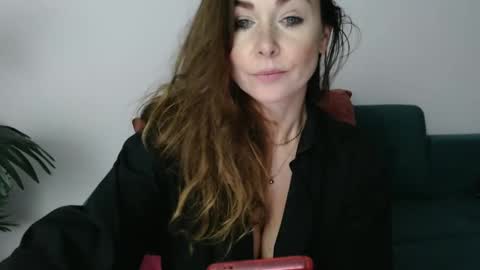 Snapshot of delilah_sweet chatting on January 2025 07:43:01 PM delilah_sweet online show from January 2025 07:43:01 PM