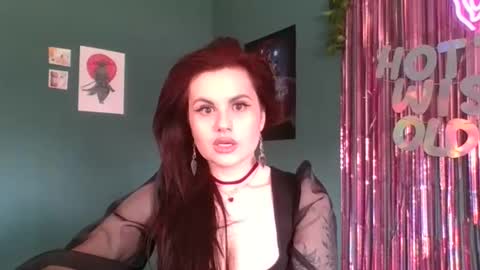 Snapshot of dellacrush_ chatting on February 2025 02:04:02 PM dellacrush_ online show from February 2025 02:04:02 PM