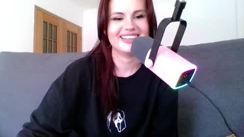 Snapshot of dellacrush_ chatting on February 2025 02:09:02 PM dellacrush_ online show from February 2025 02:09:02 PM