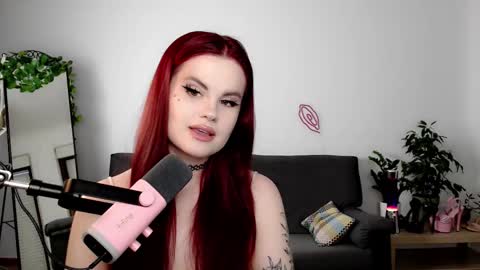 Snapshot of dellacrush_ chatting on September 2025 05:45:01 PM dellacrush_ online show from September 2025 05:45:01 PM