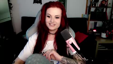 Snapshot of dellacrush_ chatting on November 2025 05:46:02 PM dellacrush_ online show from November 2025 05:46:02 PM