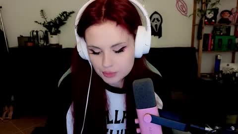 Snapshot of dellacrush_ chatting on December 2025 07:53:02 PM dellacrush_ online show from December 2025 07:53:02 PM