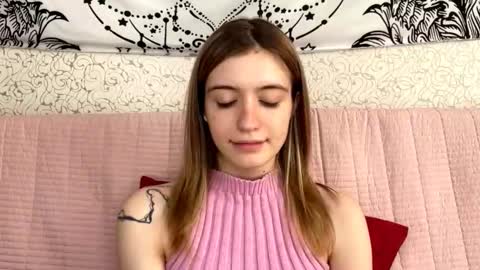 Snapshot of dellisifuentes chatting on March 2026 01:14:02 PM Sia online show from March 2026 01:14:02 PM