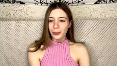 Snapshot of dellisifuentes chatting on April 2026 06:17:02 AM Sia online show from April 2026 06:17:02 AM