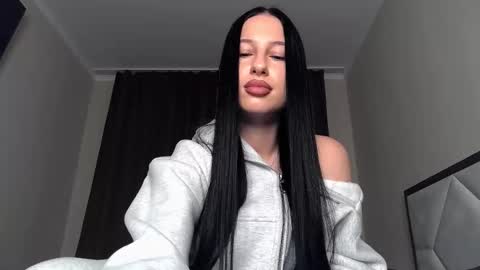 delly_love online show from October 2025 07:44:02 PM