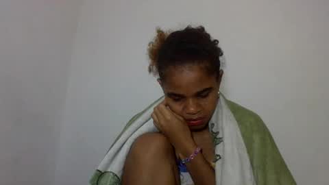 Snapshot of delphineee chatting on June 2026 06:11:01 AM delphine online show from June 2026 06:11:01 AM
