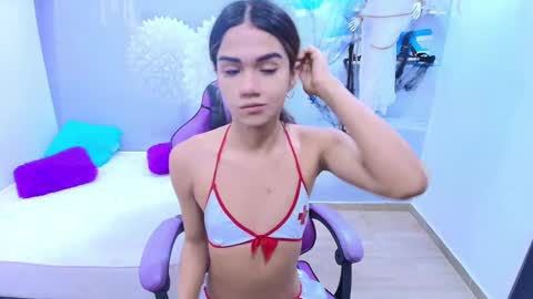 DEMI online show from October 2025 12:50:01 PM