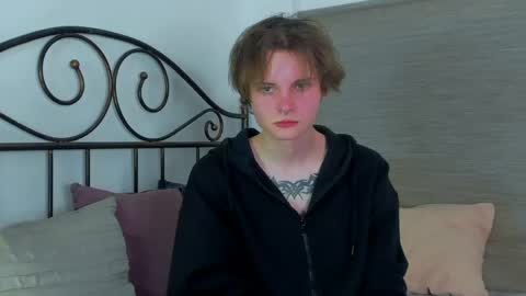 demianenglen online show from April 2026 08:20:01 PM