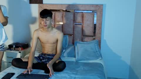 Demian and Salvatore online show from December 2025 10:48:01 PM