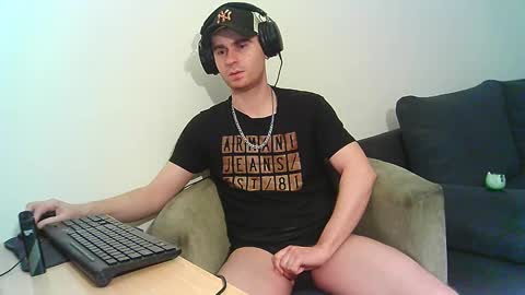 Dominik online show from January 2025 05:32:01 AM