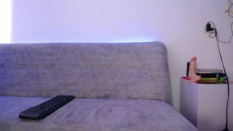 Dena k s online show from September 2025 09:16:02 PM