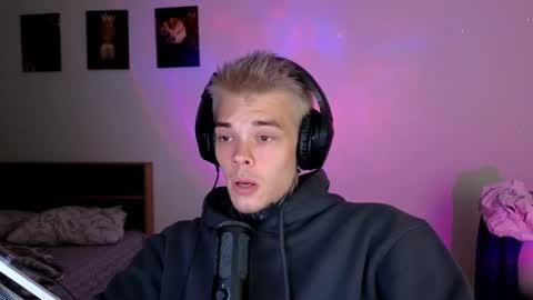 Snapshot of denis_here chatting on September 2025 10:53:01 PM Denis online show from September 2025 10:53:01 PM