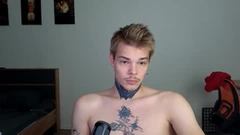 Snapshot of denis_here chatting on October 2025 04:48:01 PM Denis online show from October 2025 04:48:01 PM