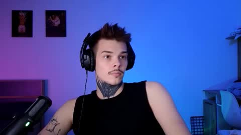 Snapshot of denis_here chatting on November 2025 06:28:02 PM Denis online show from November 2025 06:28:02 PM