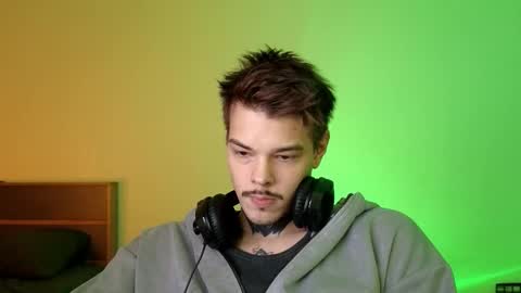 Snapshot of denis_here chatting on November 2025 12:54:02 AM Denis online show from November 2025 12:54:02 AM