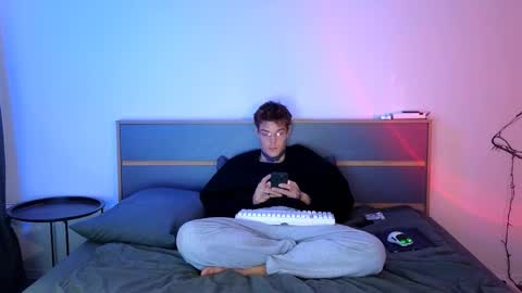 Snapshot of denis_here chatting on December 2025 06:55:02 AM Denis online show from December 2025 06:55:02 AM