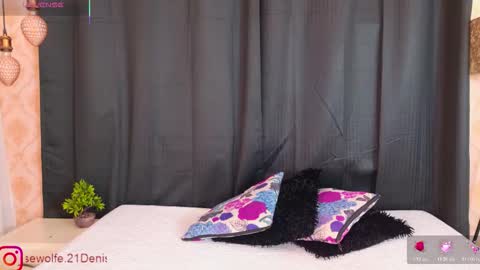 Denisse online show from October 2025 12:28:02 PM