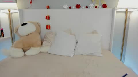 Snapshot of deniselolly chatting on March 2026 08:19:01 AM Dennise online show from March 2026 08:19:01 AM