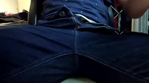 Snapshot of dennis210586 chatting on January 2026 06:57:02 PM dennis210586 online show from January 2026 06:57:02 PM