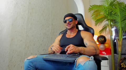 dennis_cox_ online show from January 2025 06:52:02 AM